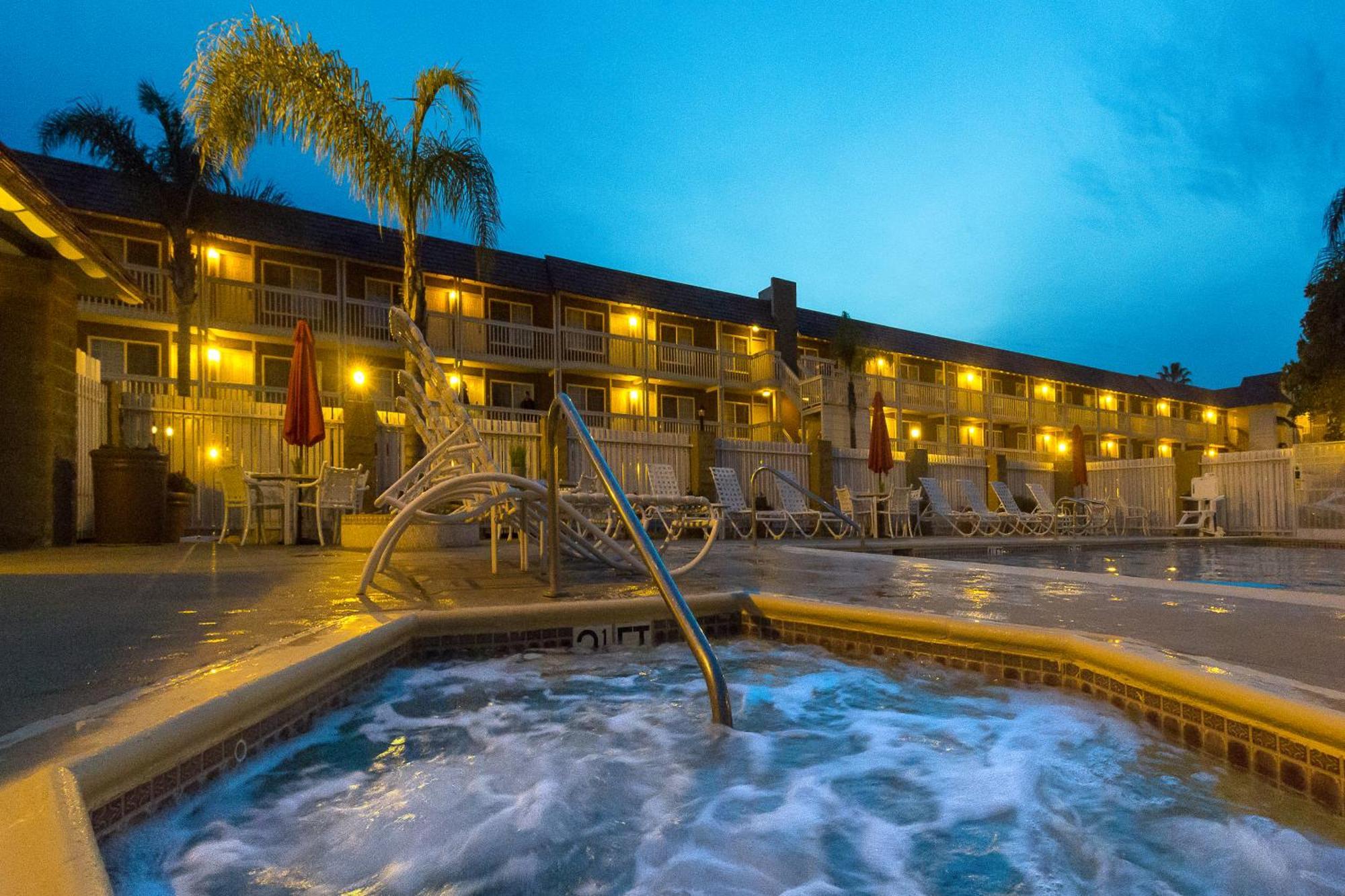 Ramada By Wyndham Costa Mesa/Newport Beach Kültér fotó