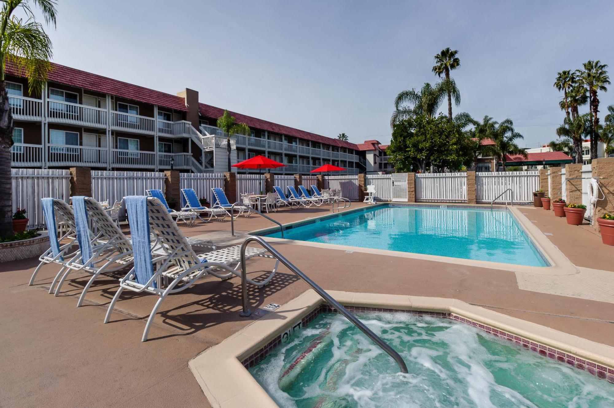 Ramada By Wyndham Costa Mesa/Newport Beach Kültér fotó